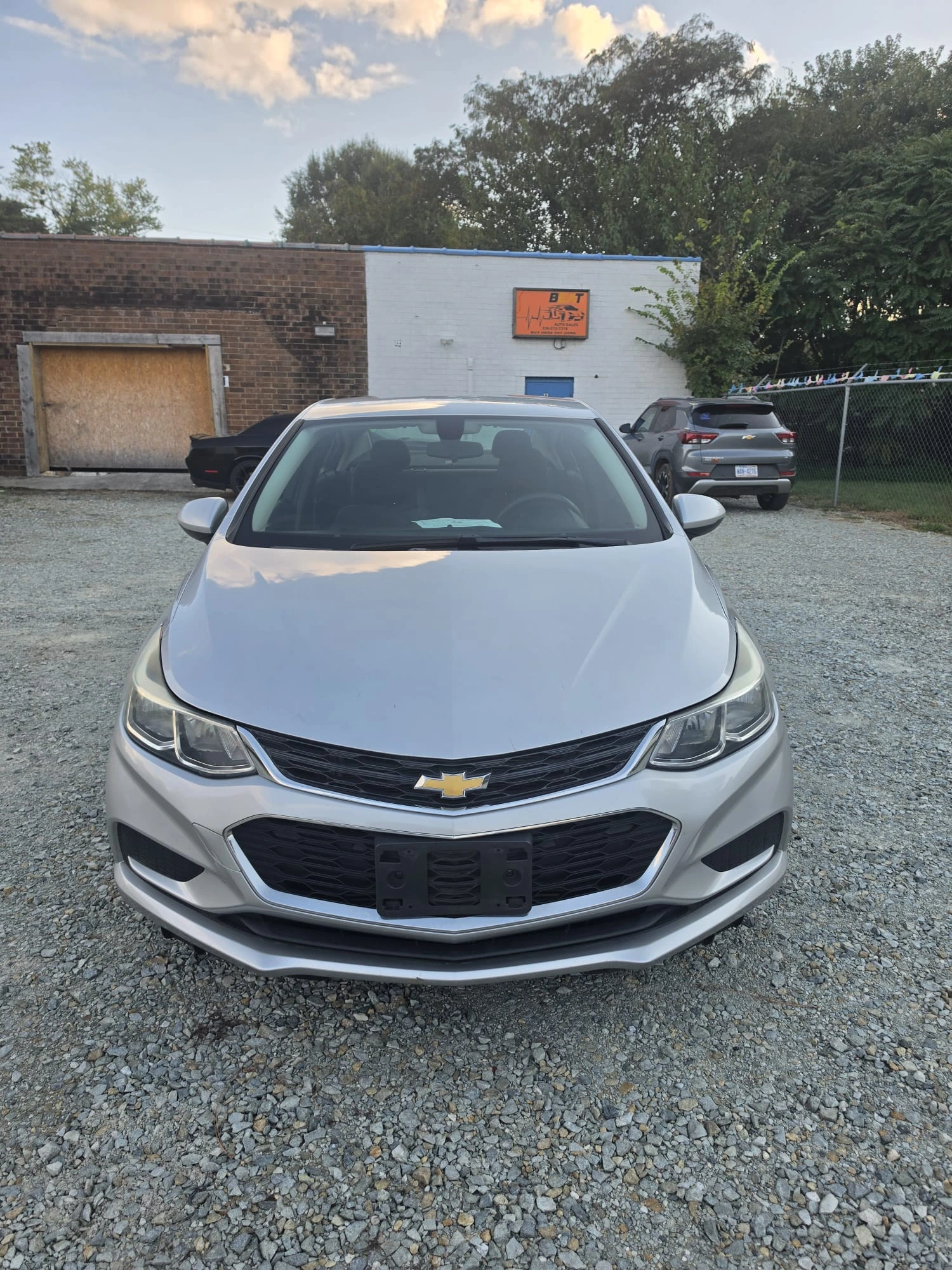Vehicle photo 2