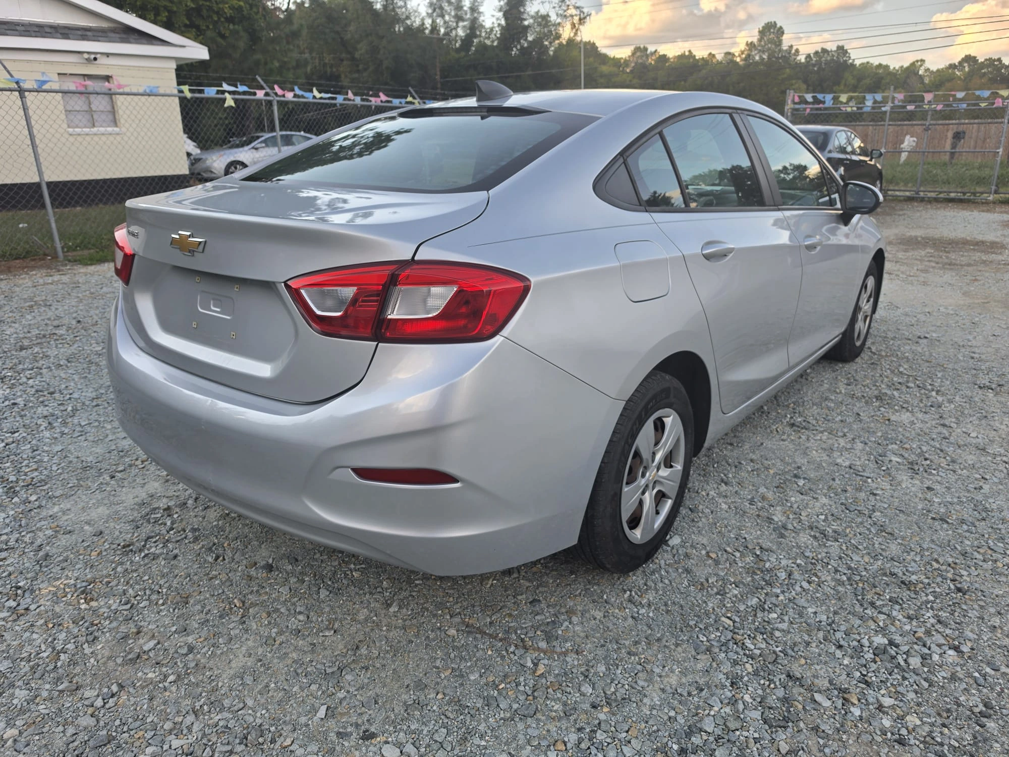 Vehicle photo 5