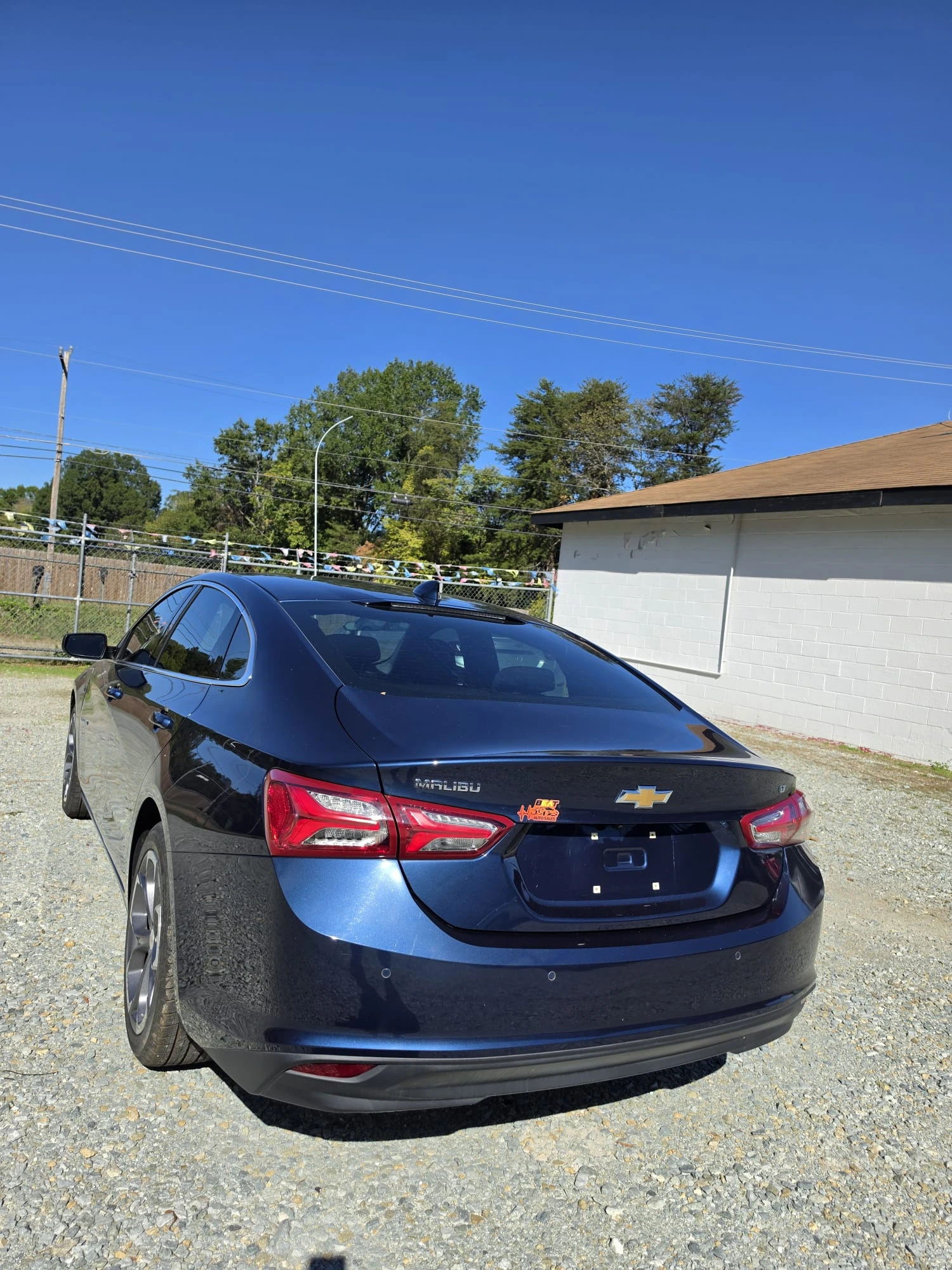 Vehicle photo 4