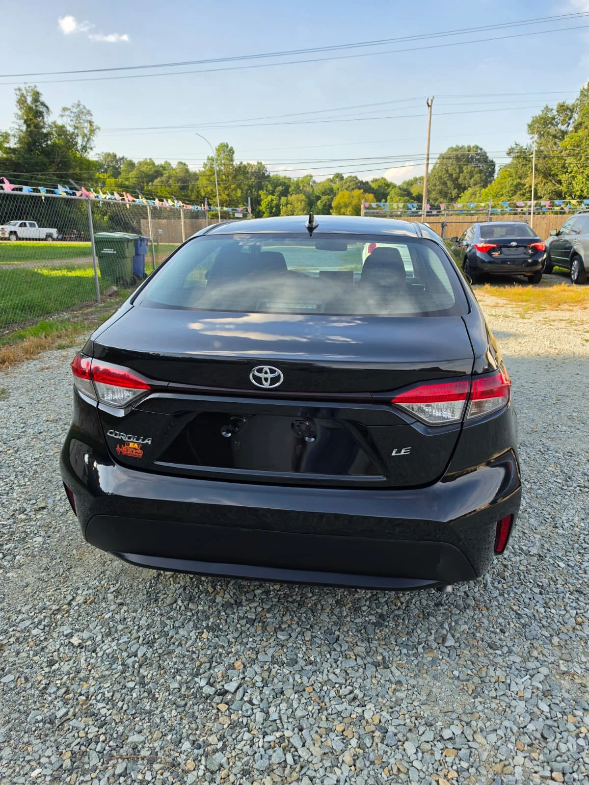 Vehicle photo 4