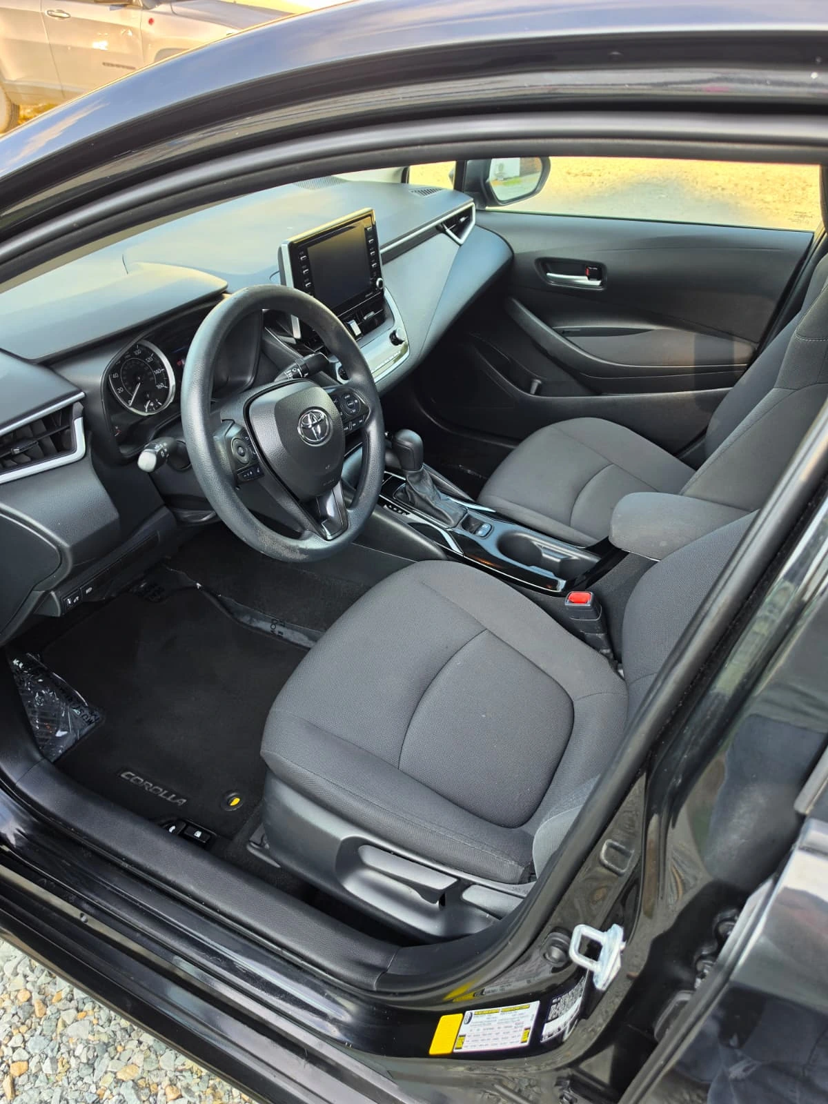Vehicle photo 6
