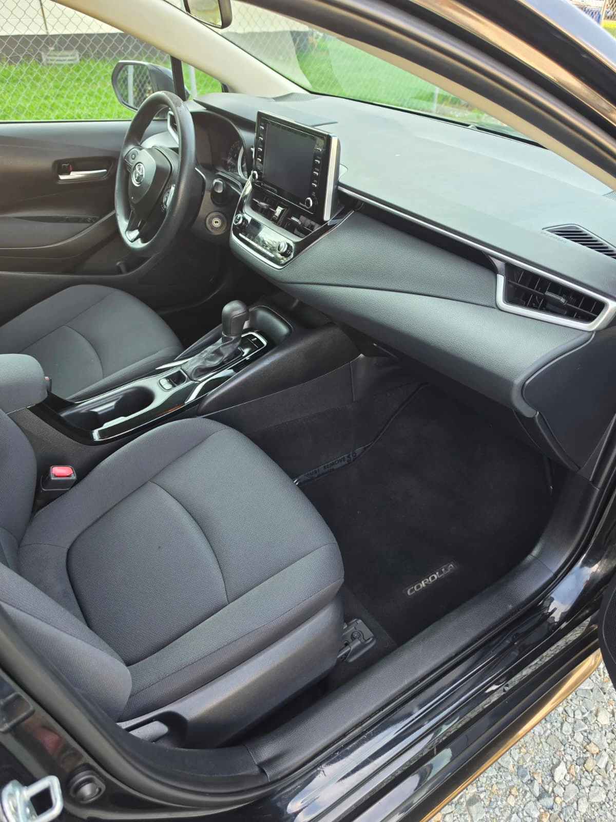 Vehicle photo 7