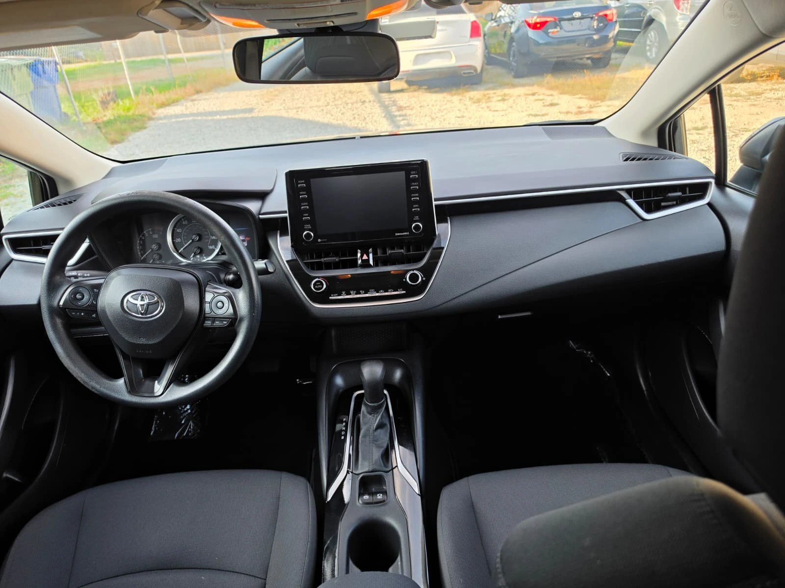 Vehicle photo 8